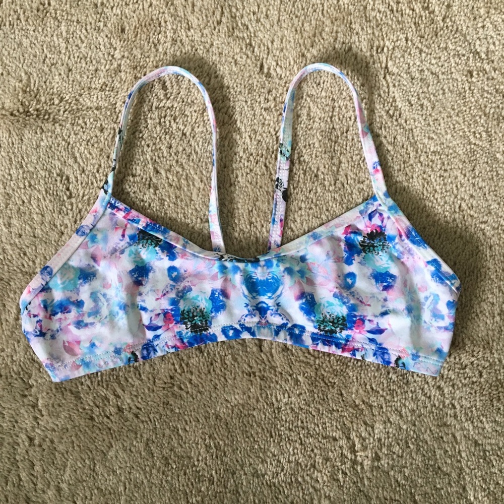 Jolyn Ghost Top